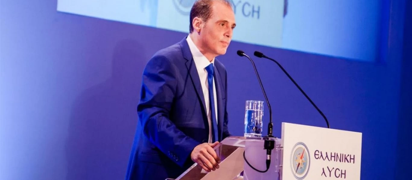 Ελληνική Λύση σε Κ.Μητσοτάκη: «Να εγκαταλείψει την εμμονή με το άθλιο και αντιδημοκρατικό πιστοποιητικό εμβολιασμού»